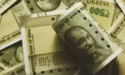மகளிர் உதவித்தொகை திட்டத்தில் முறைகேடு: 14 ஆயிரம் ஆண்களிடம் பணத்தை திரும்ப பெற மராட்டிய அரசு முடிவு மகளிர் உதவித்தொகை திட்டத்தில் முறைகேடு: 14 ஆயிரம் ஆண்களிடம் பணத்தை திரும்ப பெற மராட்டிய அரசு முடிவு