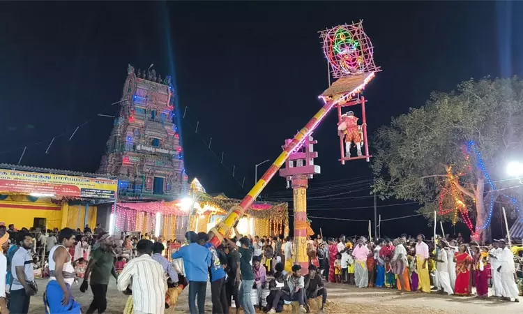 கோடியக்கரை கோடி முத்துமாரியம்மன் கோவிலில் செடல் உற்சவம்