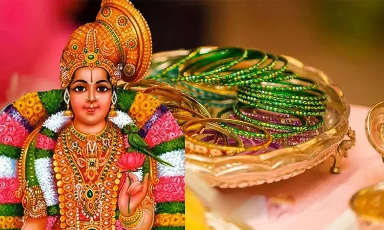 ஆடிப்பூர சிறப்பு வழிபாடு: அம்மனுக்கு கண்ணாடி வளையல்கள் வழங்குவது புண்ணியம்