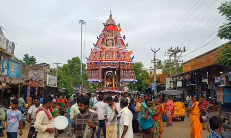 சீர்காழி சட்டைநாதர் கோவிலில் விநாயகர் தேரோட்டம்