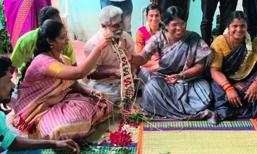 புவிசார் குறியீடு பெற்ற மாணிக்கமாலை தொடுத்தல் திறன் பயிற்சி: கன்னியாகுமரி கலெக்டர் துவக்கி வைத்தார் புவிசார் குறியீடு பெற்ற மாணிக்கமாலை தொடுத்தல் திறன் பயிற்சி: கன்னியாகுமரி கலெக்டர் துவக்கி வைத்தார்