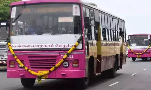 சென்னையில் மாணவ-மாணவிகள், மகளிருக்கு சிறப்பு பேருந்து சேவைகள் - மாநகர போக்குவரத்துக் கழகம் பரிசீலனை சென்னையில் மாணவ-மாணவிகள், மகளிருக்கு சிறப்பு பேருந்து சேவைகள் - மாநகர போக்குவரத்துக் கழகம் பரிசீலனை