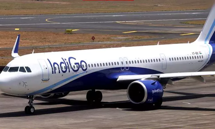 A young man who tried to open the emergency door of a plane caused a stir.