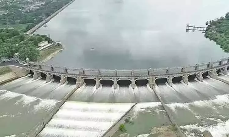 மேட்டூர் அணையில் தண்ணீர் திறப்பு 1.10 லட்சம் கன அடியாக அதிகரிப்பு