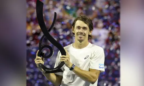 வாஷிங்டன் ஓபன் டென்னிஸ்: சாம்பியன் பட்டம் வென்றார் அலெக்ஸ் டி மினார்