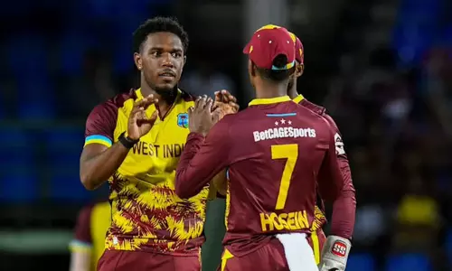 ஆஸ்திரேலியாவுக்கு எதிரான 4-வது டி20: வெஸ்ட் இண்டீஸ் அணிக்கு அபராதம்.. காரணம் என்ன..? ஆஸ்திரேலியாவுக்கு எதிரான 4-வது டி20: வெஸ்ட் இண்டீஸ் அணிக்கு அபராதம்.. காரணம் என்ன..?