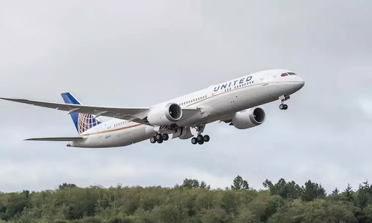 அமெரிக்காவில் போயிங் ரக விமானத்தில் பழுது: அவசர அவசரமாக தரையிறக்கம் அமெரிக்காவில் போயிங் ரக விமானத்தில் பழுது: அவசர அவசரமாக தரையிறக்கம்