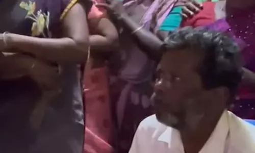 நீதிதான் வேண்டும்: நிவாரண நிதியை பெற்றுக்கொள்ள ஐடி ஊழியர் கவினின் பெற்றோர் மறுப்பு