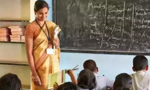 தி.மு.க. தேர்தல் வாக்குறுதியின்படி பகுதிநேர ஆசிரியர்களை பணிநிரந்தரம் செய்க; ஆசிரியர்கள் கூட்டமைப்பு வலியுறுத்தல் தி.மு.க. தேர்தல் வாக்குறுதியின்படி பகுதிநேர ஆசிரியர்களை பணிநிரந்தரம் செய்க; ஆசிரியர்கள் கூட்டமைப்பு வலியுறுத்தல்