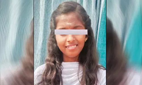 சமூகவலைதளத்தில் புகைப்படம் வெளியிடுவதை கண்டித்த காதலன்.. மாணவி எடுத்த விபரீத முடிவு சமூகவலைதளத்தில் புகைப்படம் வெளியிடுவதை கண்டித்த காதலன்.. மாணவி எடுத்த விபரீத முடிவு