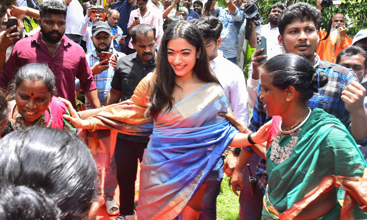 பழங்குடி இன மக்களுடன் சேர்ந்து நடனமாடிய ராஷ்மிகா