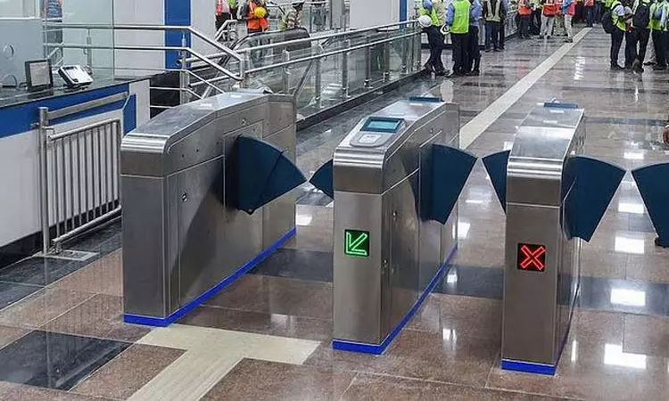 மெல்லக்கூடிய புகையிலை பயன்படுத்தினால் அபராதம்  - மெட்ரோ ரயில் நிர்வாகம்  எச்சரிக்கை