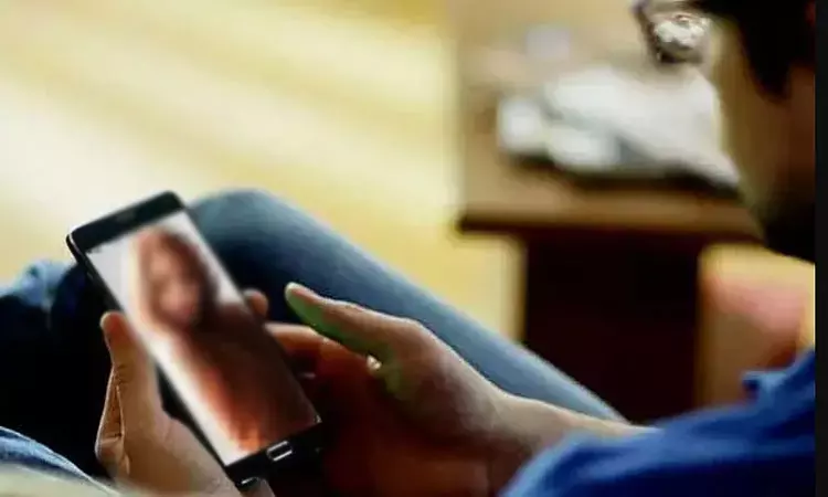 அரை நிர்வாணமாக மாணவருடன் வீடியோ கால் - பள்ளி ஆசிரியை போக்சோவில் கைது