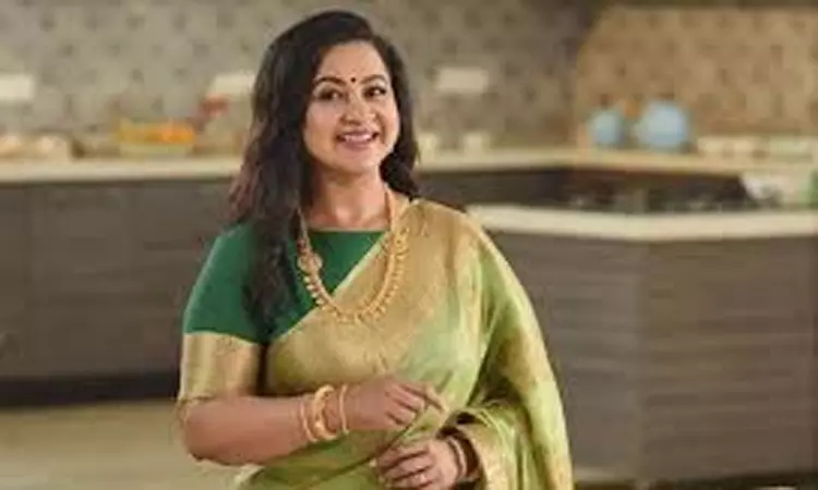 Actress Radhika admitted to hospital with dengue