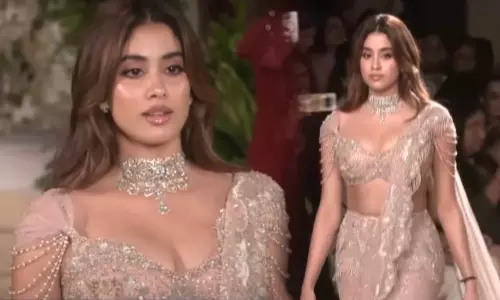 Janhvi Kapoor wows the audience - viral video Janhvi Kapoor wows the audience - viral video