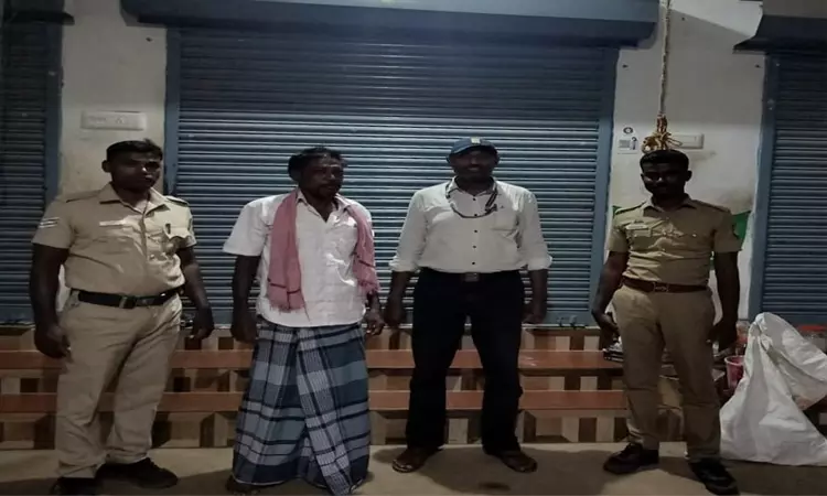 திருநெல்வேலி: புகையிலை பொருட்கள் விற்ற கடைக்கு சீல்- ரூ.15 ஆயிரம் அபராதம் திருநெல்வேலி: புகையிலை பொருட்கள் விற்ற கடைக்கு சீல்- ரூ.15 ஆயிரம் அபராதம்