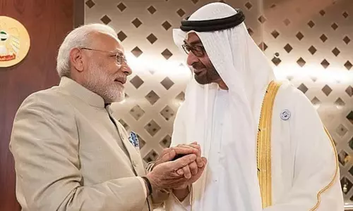 2-வது நீண்டகாலம் பணியாற்றும் இந்திய பிரதமர்: மோடிக்கு தொலைபேசியில் அமீரக அதிபர் வாழ்த்து 2-வது நீண்டகாலம் பணியாற்றும் இந்திய பிரதமர்: மோடிக்கு தொலைபேசியில் அமீரக அதிபர் வாழ்த்து