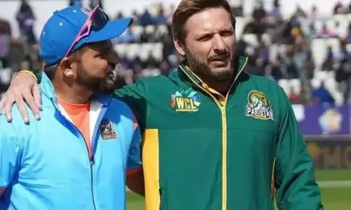 லெஜண்ட்ஸ் லீக் கிரிக்கெட்: விளையாட மறுத்த இந்தியா.. இறுதிப்போட்டிக்கு தகுதிபெற்ற பாகிஸ்தான்