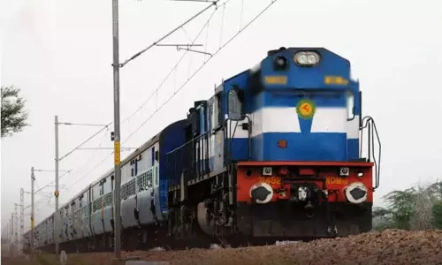 குருவாயூர்-சென்னை எழும்பூர் இடையிலான ரெயில் சேவையில் மாற்றம் குருவாயூர்-சென்னை எழும்பூர் இடையிலான ரெயில் சேவையில் மாற்றம்