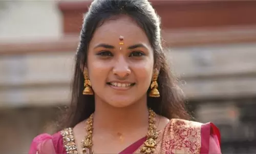 ரிதன்யா உடல் ரீதியாக வரதட்சணை கொடுமை செய்யப்படவில்லை - ஐகோர்ட்டில் போலீஸ் அறிக்கை தாக்கல் ரிதன்யா உடல் ரீதியாக வரதட்சணை கொடுமை செய்யப்படவில்லை - ஐகோர்ட்டில் போலீஸ் அறிக்கை தாக்கல்