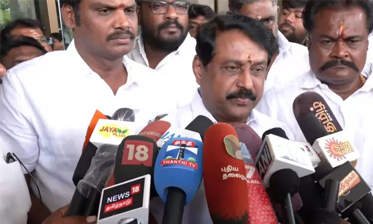 ஓபிஎஸ் கேட்டுக்கொண்டால் பிரதமரை சந்திக்க ஏற்பாடு செய்வேன்: நயினார் நாகேந்திரன் ஓபிஎஸ் கேட்டுக்கொண்டால் பிரதமரை சந்திக்க ஏற்பாடு செய்வேன்: நயினார் நாகேந்திரன்