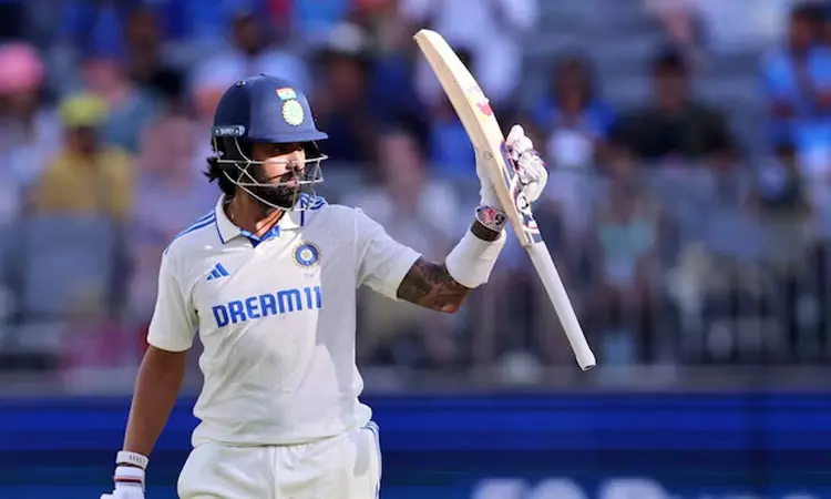 டெஸ்ட் கிரிக்கெட்: இங்கிலாந்து மண்ணில் 3-வது இந்திய வீரராக வித்தியாசமான சாதனை படைத்த கே.எல்.ராகுல் டெஸ்ட் கிரிக்கெட்: இங்கிலாந்து மண்ணில் 3-வது இந்திய வீரராக வித்தியாசமான சாதனை படைத்த கே.எல்.ராகுல்