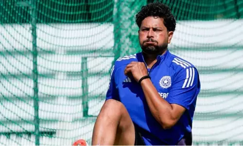 3-வது, 4-வது டெஸ்டில் குல்தீப் யாதவ் விளையாடி இருக்க வேண்டும் - கங்குலி