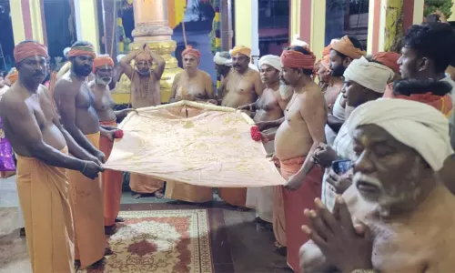 உடன்குடி: சீர்காட்சி தர்மபதியில் ஆடி திருவிழா கொடியேற்றம்- நிகழ்ச்சிகள் முழு விவரம் உடன்குடி: சீர்காட்சி தர்மபதியில் ஆடி திருவிழா கொடியேற்றம்- நிகழ்ச்சிகள் முழு விவரம்