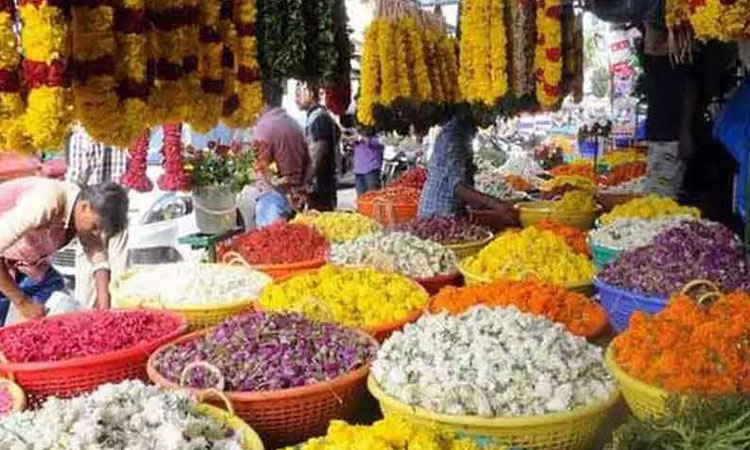திண்டுக்கல்: ஆடிப்பெருக்கையொட்டி பூக்களின் விலை கிடுகிடு உயர்வு
