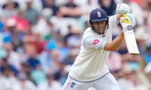 டெஸ்ட் கிரிக்கெட்: 2-வது வீரராக அரிய சாதனை நிகழ்த்திய ஜோ ரூட்
