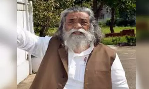 ஜார்க்கண்ட் முன்னாள் முதல்-மந்திரி ஷிபு சோரன் உடல்நிலை கவலைக்கிடம் ஜார்க்கண்ட் முன்னாள் முதல்-மந்திரி ஷிபு சோரன் உடல்நிலை கவலைக்கிடம்