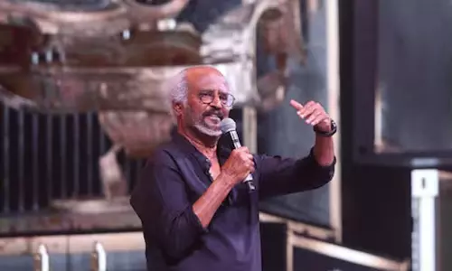 உழைப்புக்கு மேல் என் வெற்றிக்கு ஒரு ரகசியம் உண்டு: நடிகர் ரஜினிகாந்த் பேச்சு உழைப்புக்கு மேல் என் வெற்றிக்கு ஒரு ரகசியம் உண்டு: நடிகர் ரஜினிகாந்த் பேச்சு