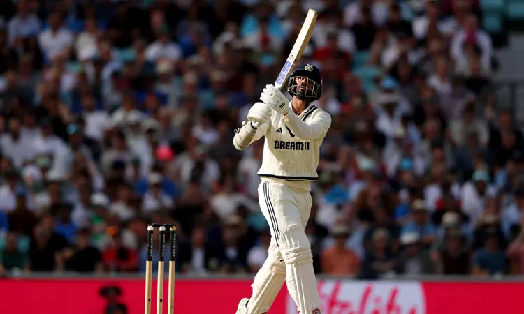 5-வது டெஸ்ட்: அதிரடியாக சிக்சர் அடித்து அரைசதம் கடந்த வாஷிங்டன் சுந்தர்.. வீடியோ வைரல்