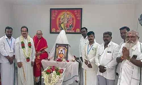 தரிகொண்ட வெங்கமாம்பா நினைவு நாள்.. திருப்பதியில் புஷ்பாஞ்சலி தரிகொண்ட வெங்கமாம்பா நினைவு நாள்.. திருப்பதியில் புஷ்பாஞ்சலி