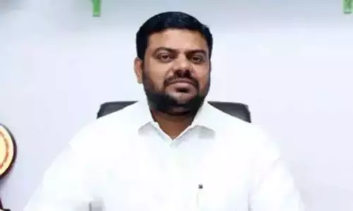 உடுமலையில் சட்டவிரோத காவல் விசாரணையில் பழங்குடியினத்தவர் உயிரிழப்பு: நெல்லை முபாரக் கண்டனம் உடுமலையில் சட்டவிரோத காவல் விசாரணையில் பழங்குடியினத்தவர் உயிரிழப்பு: நெல்லை முபாரக் கண்டனம்