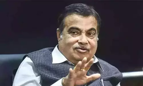 மத்திய மந்திரி நிதின் கட்கரி வீட்டுக்கு வெடிகுண்டு மிரட்டல் விடுத்த நபர் கைது மத்திய மந்திரி நிதின் கட்கரி வீட்டுக்கு வெடிகுண்டு மிரட்டல் விடுத்த நபர் கைது