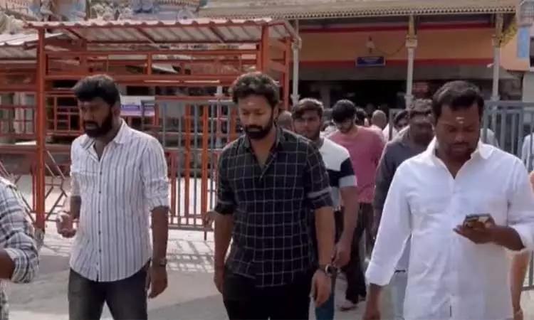 திருவண்ணாமலை அண்ணாமலையார் கோவிலில் நடிகர் சாந்தனு சாமி தரிசனம்