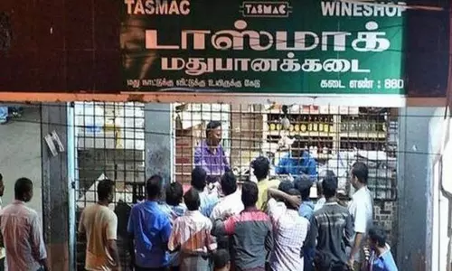பல்வேறு கோரிக்கைகளை வலியுறுத்தி டாஸ்மாக் ஊழியர்கள் நாளை உண்ணாவிரதம் பல்வேறு கோரிக்கைகளை வலியுறுத்தி டாஸ்மாக் ஊழியர்கள் நாளை உண்ணாவிரதம்