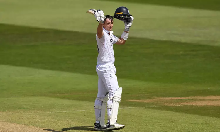 டெஸ்ட் கிரிக்கெட்: 2-வது இங்கிலாந்து கீப்பராக மாபெரும் சாதனை படைத்த ஜேமி சுமித்