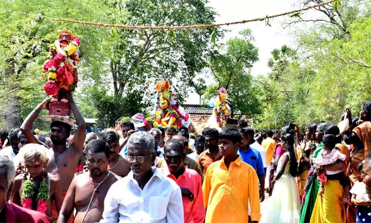 சிவகங்கை: அடைக்கலம் காத்த அய்யனார் கோவிலில் புரவி எடுப்பு திருவிழா சிவகங்கை: அடைக்கலம் காத்த அய்யனார் கோவிலில் புரவி எடுப்பு திருவிழா