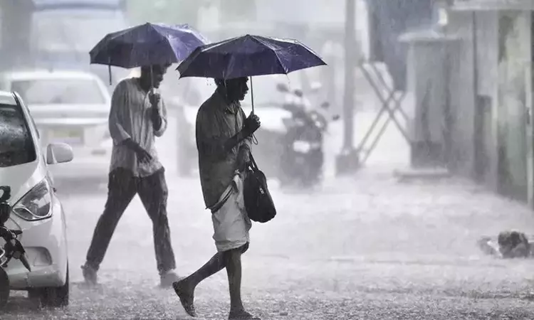 ஆறுகள், அணைகள் நிரம்பின; கேரளாவில் 4 மாவட்டங்களுக்கு ரெட் அலர்ட்