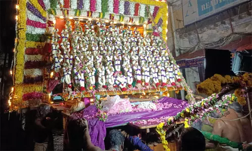 கோட்டை ஈஸ்வரன் கோவிலில் 63 நாயன்மார்கள் திருவீதி உலா கோட்டை ஈஸ்வரன் கோவிலில் 63 நாயன்மார்கள் திருவீதி உலா