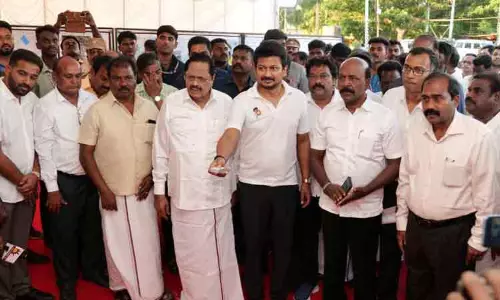 வெள்ள பாதிப்பை தடுக்கும் திட்டங்களை திராவிட மாடல் அரசு செயல்படுத்தி வருகிறது: உதயநிதி ஸ்டாலின் வெள்ள பாதிப்பை தடுக்கும் திட்டங்களை திராவிட மாடல் அரசு செயல்படுத்தி வருகிறது: உதயநிதி ஸ்டாலின்