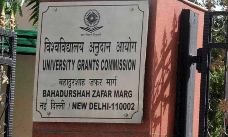 அங்கீகரிக்கப்படாத வெளிநாட்டு கல்வி நிறுவனங்களில் படிப்புகள் : மாணவர்களுக்கு எச்சரிக்கை விடுத்த யுஜிசி