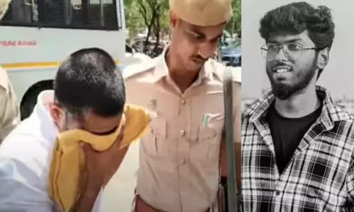 கவின் கொலை வழக்கு: நீதிமன்றத்தில் அழுது கொண்டே ஆஜரான கொலையாளி சுர்ஜித் கவின் கொலை வழக்கு: நீதிமன்றத்தில் அழுது கொண்டே ஆஜரான கொலையாளி சுர்ஜித்