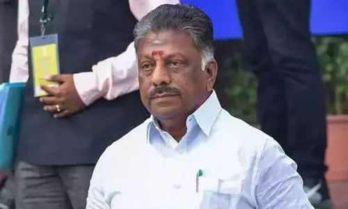 விவசாய நிலப் பட்டாக்கள் நிபந்தனைப் பட்டாக்களாக மாற்றப்பட்டுள்ளதை ரத்து செய்ய வேண்டும் - ஓ.பன்னீர்செல்வம் விவசாய நிலப் பட்டாக்கள் நிபந்தனைப் பட்டாக்களாக மாற்றப்பட்டுள்ளதை ரத்து செய்ய வேண்டும் - ஓ.பன்னீர்செல்வம்