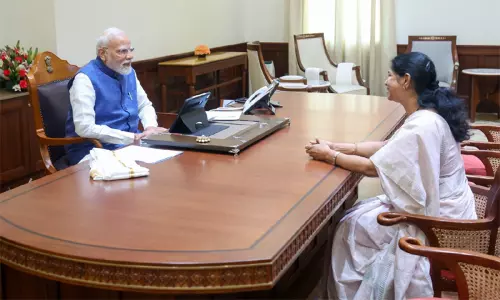 பிரதமர் மோடியை சந்தித்த திமுக எம்.பி. கனிமொழி பிரதமர் மோடியை சந்தித்த திமுக எம்.பி. கனிமொழி