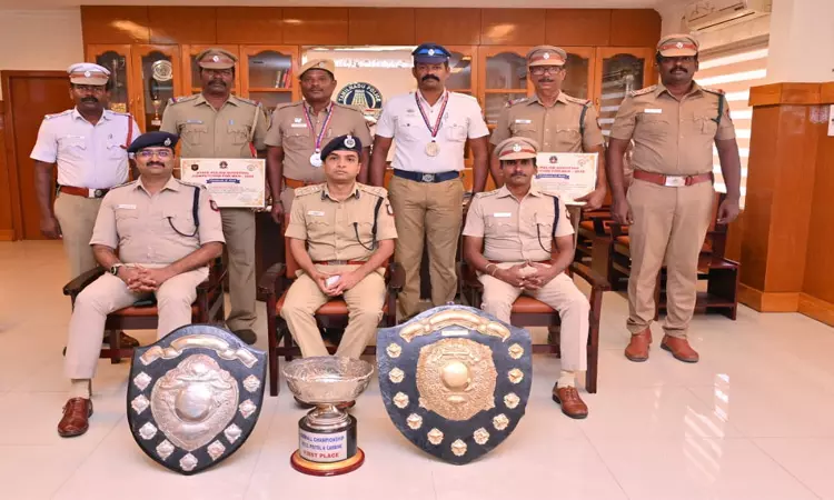தமிழக காவல்துறை துப்பாக்கி சுடும் போட்டி: பதக்கம் வென்றவர்களுக்கு நெல்லை போலீஸ் கமிஷனர் பாராட்டு