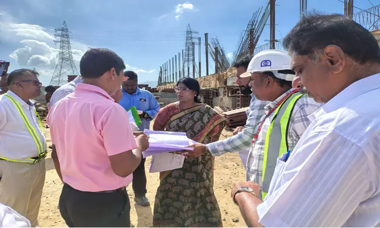 புத்தேரி நான்கு வழி சாலைப் பணிகள்: கன்னியாகுமரி கலெக்டர் நேரில் ஆய்வு