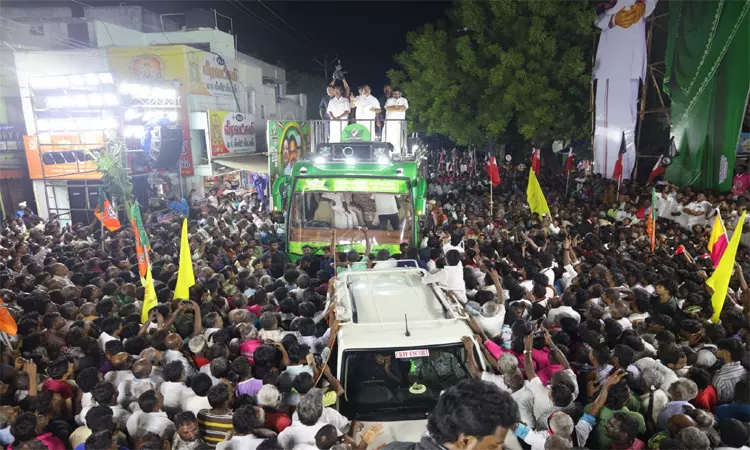 ஸ்டாலின் தொகுதியில் கிச்சடியை பாயசம் போன்று ஊற்றுகிறார்கள்: எடப்பாடி பழனிசாமி பேச்சு